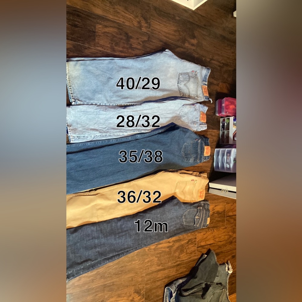 Levis jeans various sizes